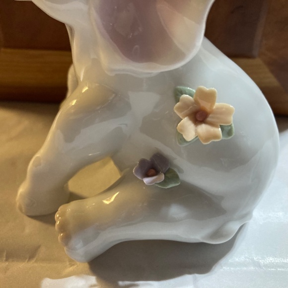 HOST PiCK Vintage Small Ceramic Elephant with Pastel Flowers - Picture 7 of 10